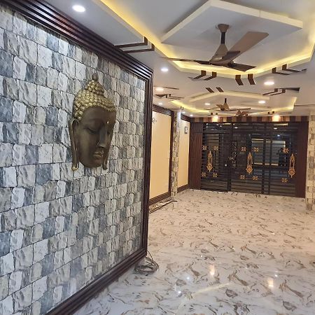 Divine Hotel & Banquet Hall โบปาล ภายนอก รูปภาพ