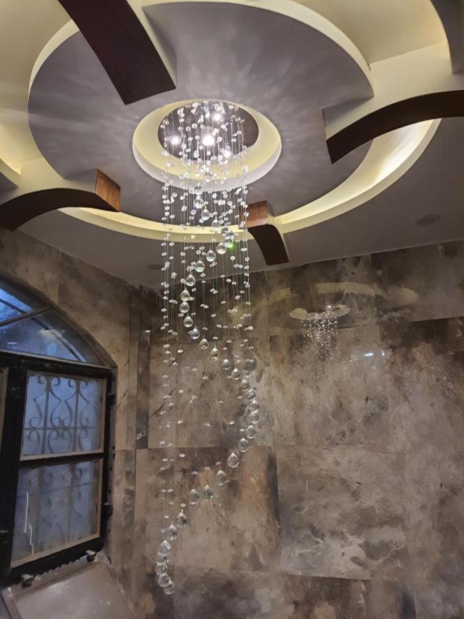 Divine Hotel & Banquet Hall โบปาล ภายนอก รูปภาพ