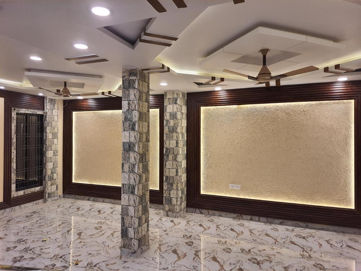 Divine Hotel & Banquet Hall โบปาล ภายนอก รูปภาพ